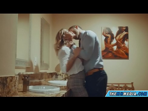 ❤️ Калі грудастая бландынка спакушае цябе ў грамадскім туалете Шлюхі на be.superpornpics.ru ﹏